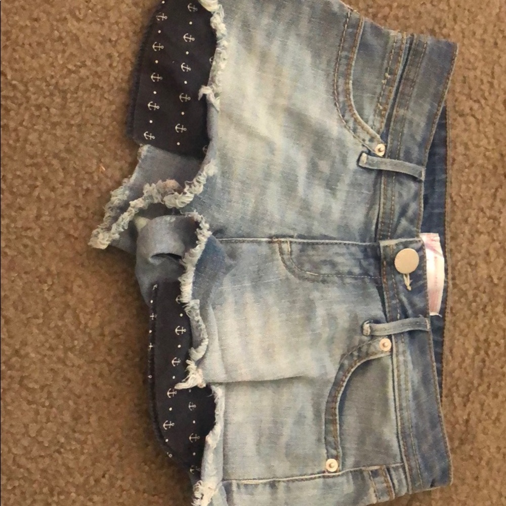 Woman’s shorts